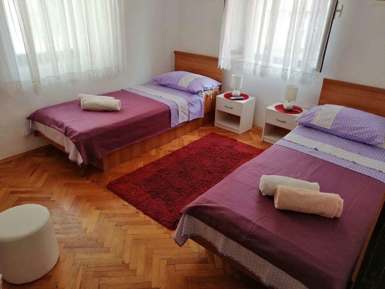 Villa House Lotties Stari Grad  Zimmer foto